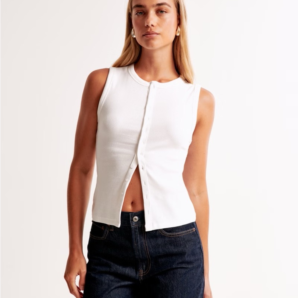 Abercrombie & Fitch Rib Crew Button-Up Top